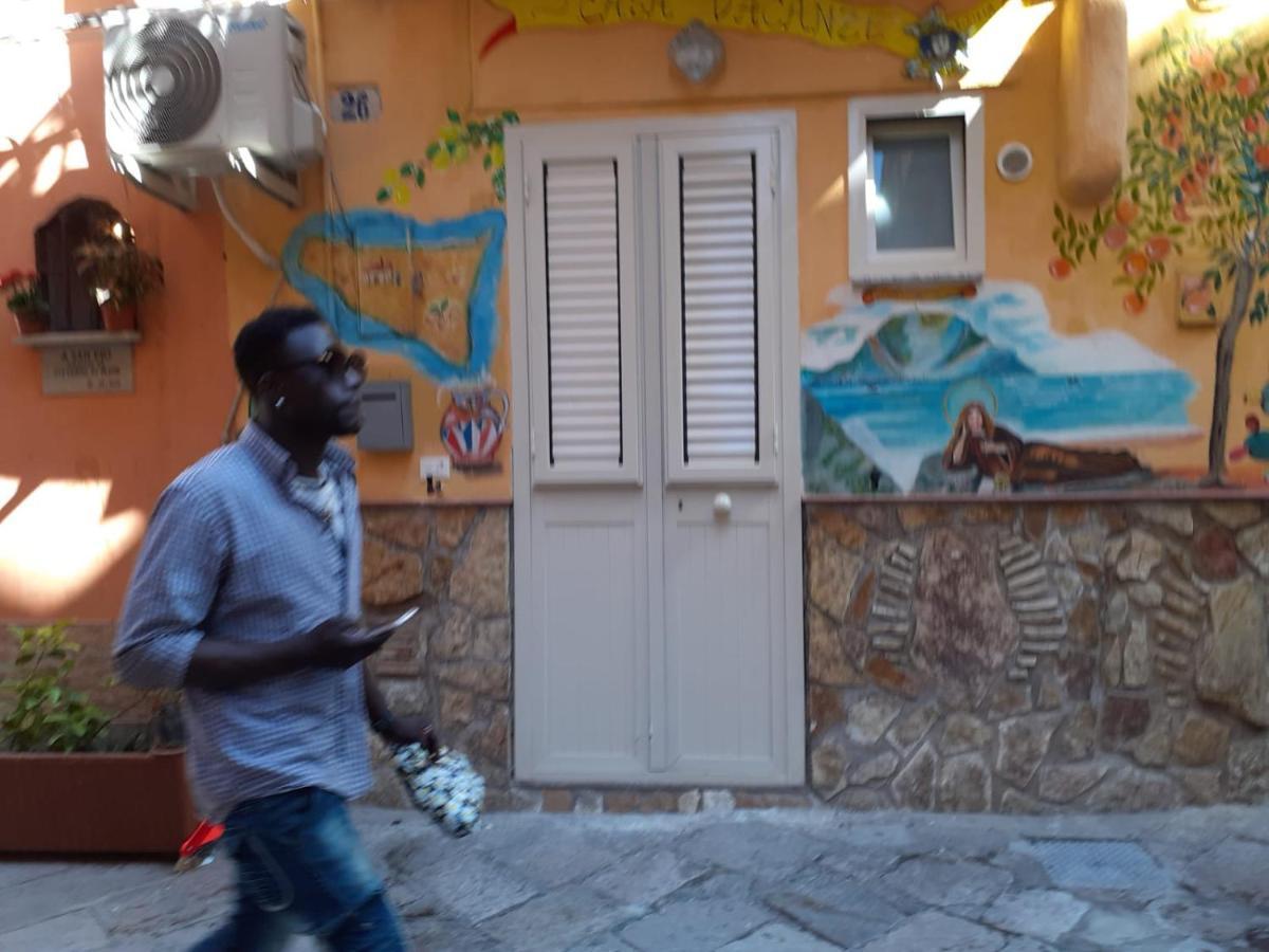Casa Vacanza Mercato Ballaro' 팔레르모 외부 사진